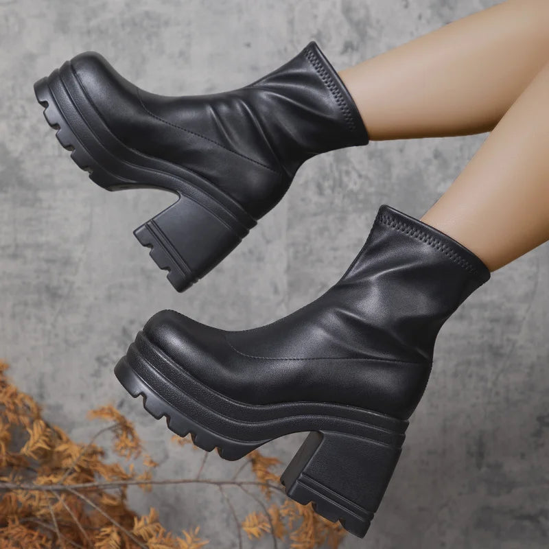 Botines de Plataforma Alta Bravela