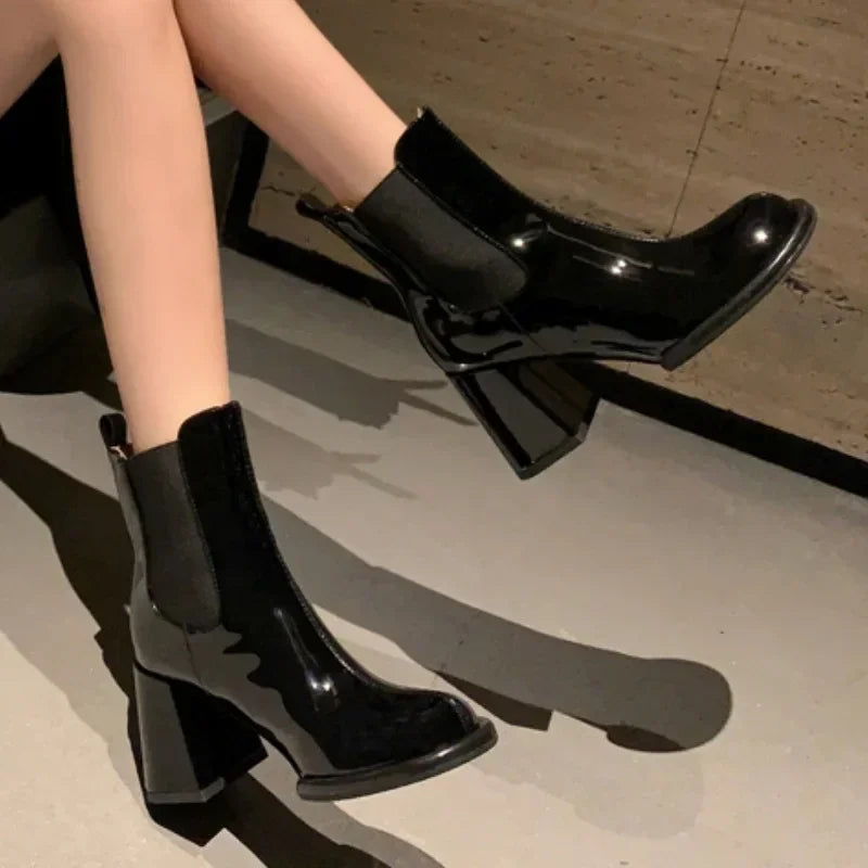 Botines Bravela en Charol Negro
